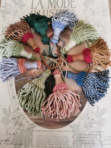 Anciens glands pompons - ,