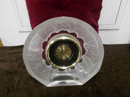 Rare pendule verre pressé - rare,