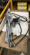 Leve vitre electrique avant droit RENAULT CLIO 3 PHASE 2 8200826165
