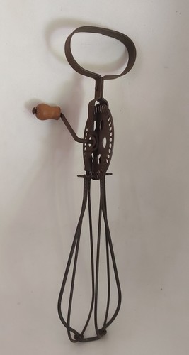 Ancien batteur fouet à - ,