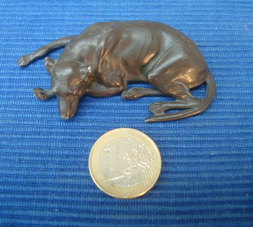 Identifier figurine chien - 46,