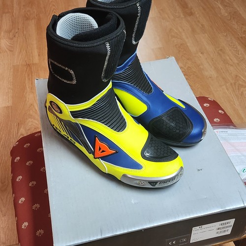 Valentino rossi dainese - rossi,