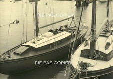 Un BATEAU vers 1950 navire