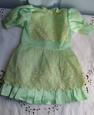 JOLIE ROBE TISSU SATINE AVEC