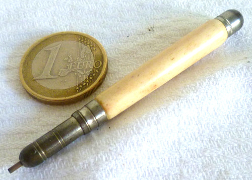 écriture ancien petit porte - Écriture,