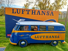 Gros combi Volkswagen Lufthansa au 1:12eme Sunstar ,longueur 37cm,poids 2,5kg