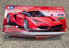 58302 Tamiya Enzo Ferrari -