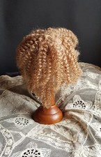 jolie perruque  cheveux naturels poupée ancienne -tour de tête 20 à 21 cm