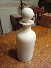 Ancien flacon de toilette en opaline