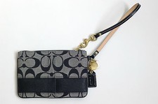 NWT COACH 40028 SIGNATURE