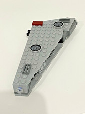 LEGO 7965 pointe avant Gauche