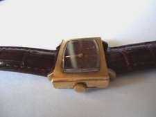montre LIP DAME RECTANGLE