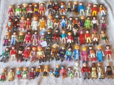 Lot de 75 personnages /