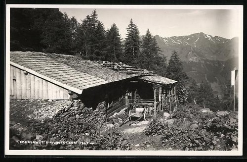 Cabane cuir de - cabane,