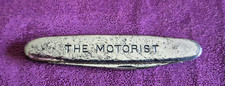 THE MOTORIST   /  couteau