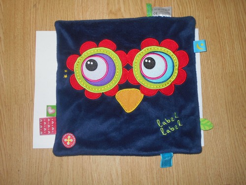 Doudou plat carré hibou - carré, label