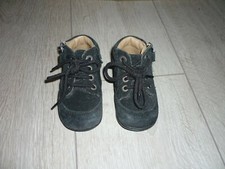 Chaussures de marche bottines en cuir noir à fermeture éclair taille 20 Kickers 