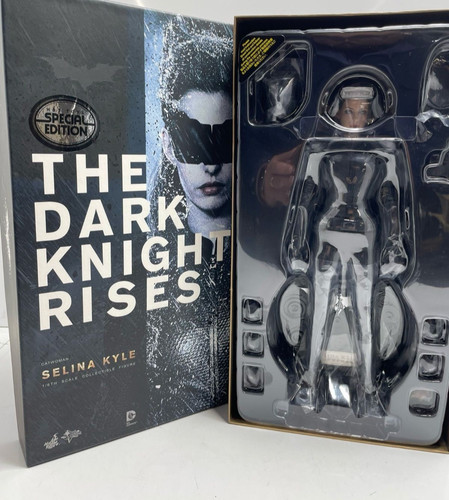 Hot toys the dark - hot,