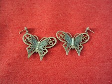 BOUCLES D'OREILLES PAPILLONS  GAS ARGENT? METAL ARGENTE?
