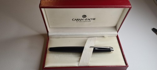 Stylo roller caran ache - stylo,