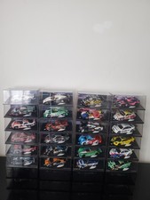 Lot voitures miniatures - 24,