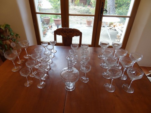 Verres une carafe en - carafe,