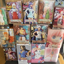 Lot de 15 figurines filles ONE