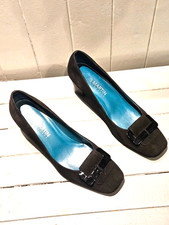 Escarpins daim noir P 40 JB Martin