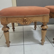 2 tabourets, poufs,repose