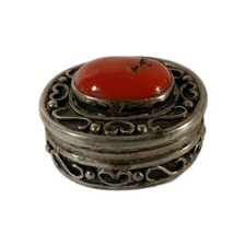 Boite Ovale. Cabochon Corail
