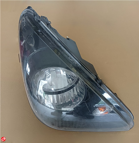 8ax004 phare droite noir aixam - phare,