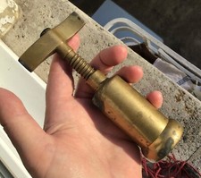 ANCIEN TIRE-BOUCHON De