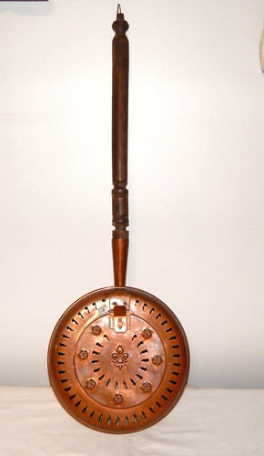 Ancienne bassinoire - ancienne,