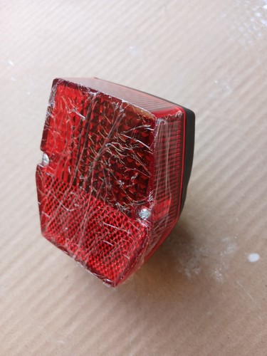 Feu rouge arrière mobylette - arrière,