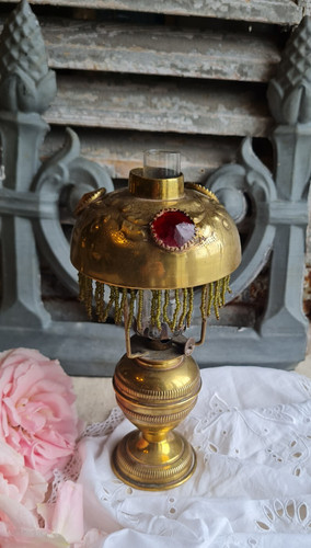 Ancienne petite lampe petrole - ancienne,