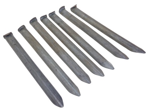 Lot piquets de tente - 7,