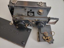 Appareil photo stéréo Verascope par Jules Richard format. Rare format 7x13 cm.