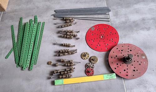 Meccano bande verte trous - ,