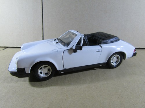 Polistil 2215 porsche 911 - 2215,