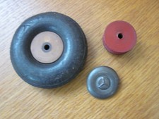 2 ROUES D'ORIGINE ET UN