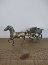 Ancien Cheval en Attelage avec
