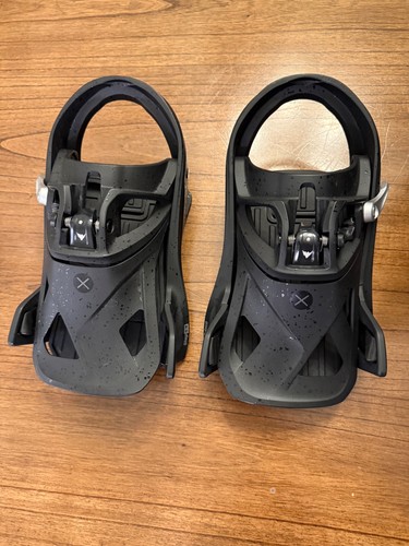 Black burton step x - step, on