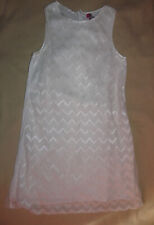 Robe blanche dentelle résille