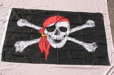 DRAPEAU PIRATE 155 CM SUR 90