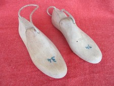 PAIRE EMBAUCHOIRS EN BOIS - ENFANT - 34 - FORME CHAUSSURES - CORDONNIER - ANCIEN