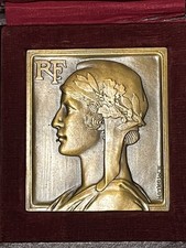 III eme RÉPUBLIQUE Plaquette