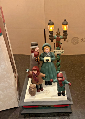 Trim home holiday scene - home,