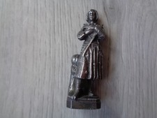 STATUE STATUETTE JEANNE D'ARC  ETAIN OU REGULE SIGNE  MR (M REBERG?) H : 6,3 CM