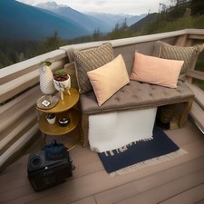 banc en tissu et piètement en bois