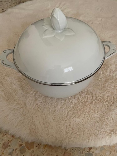 Ancienne grande soupière - ancienne,
